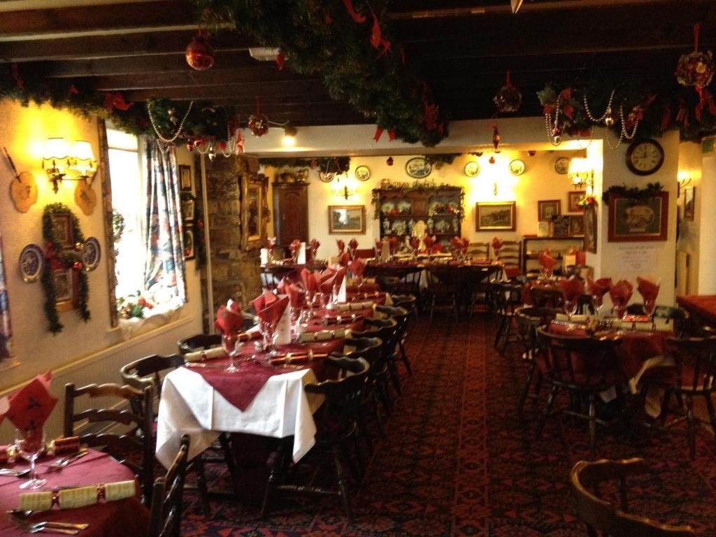 Victoria 4* Cowbridge
